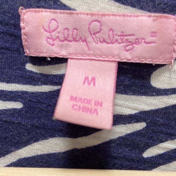 LILLY PULITZER Knit Top Short Sleeve Blue and White Pattern Size M - Picture 5 of 5